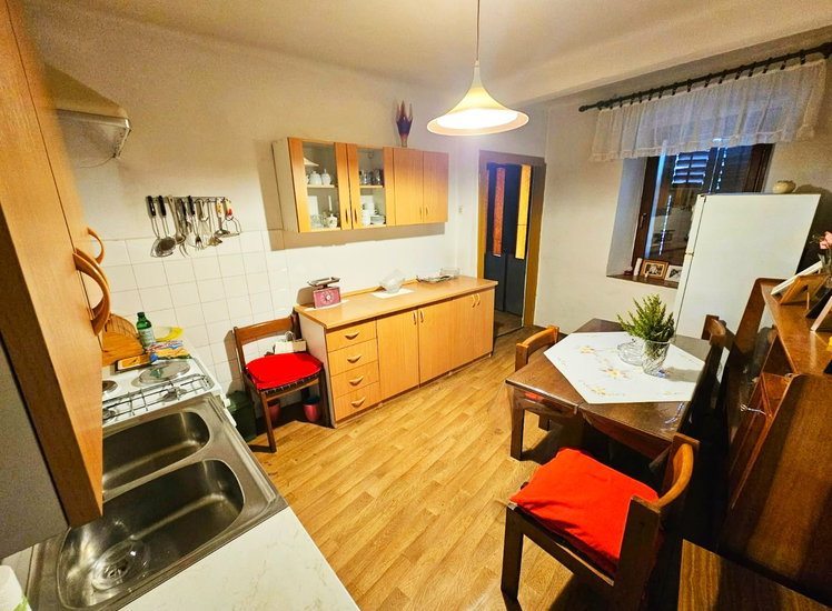 Lokacija: Obalno - kraška, Koper, Spodnje Škofije