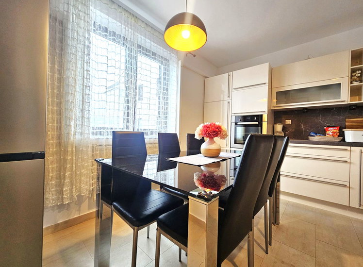 Lokacija: Obalno - kraška, Piran, Lucija