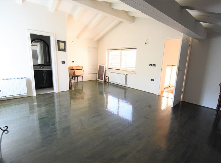 Lokacija: Obalno - kraška, Koper, Bošamarin