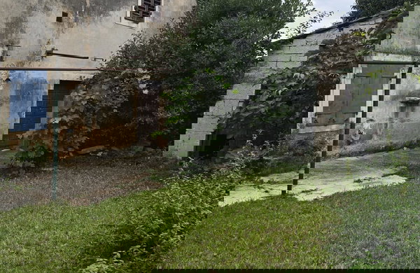 Lokacija: Hrvaška, Istarska županija, Sveti Lovreč, Kontešići