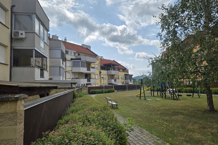 Lokacija: Ljubljana okolica, Grosuplje, Grosuplje