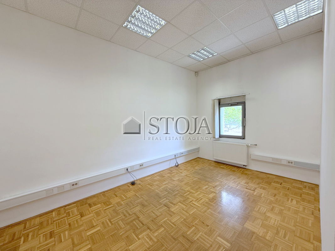 Location: Ljubljana City, Bežigrad, Bežigrajski dvor