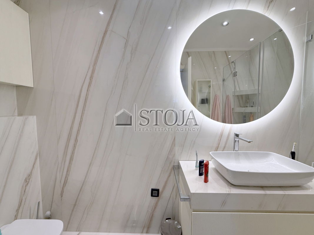 Lokacija: Ljubljana mesto, Center, Center