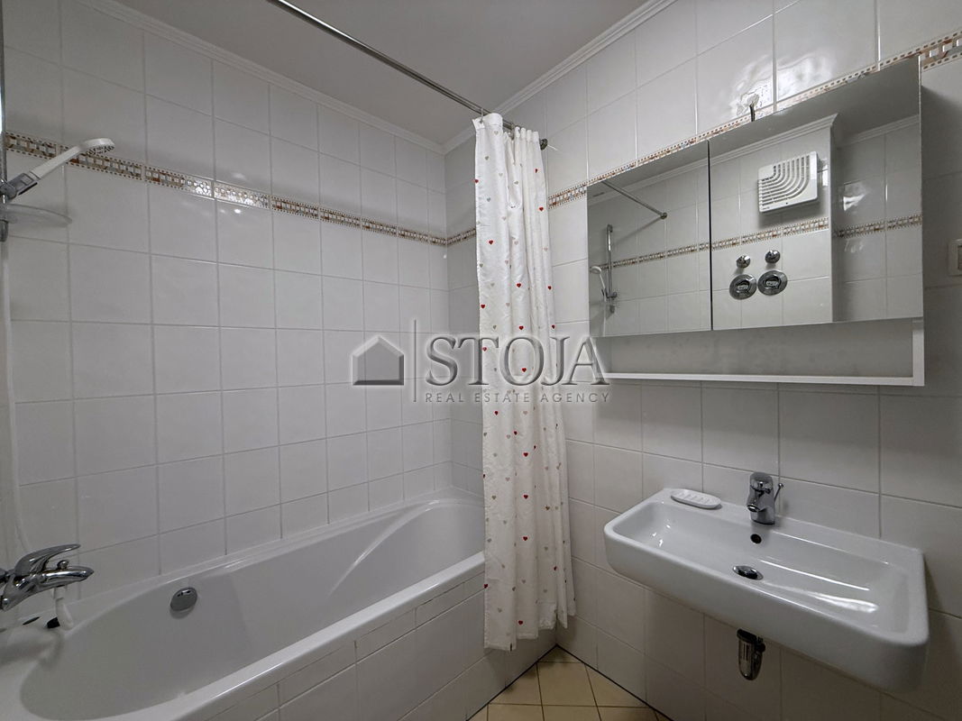 Lokacija: Ljubljana okolica, Grosuplje, Grosuplje