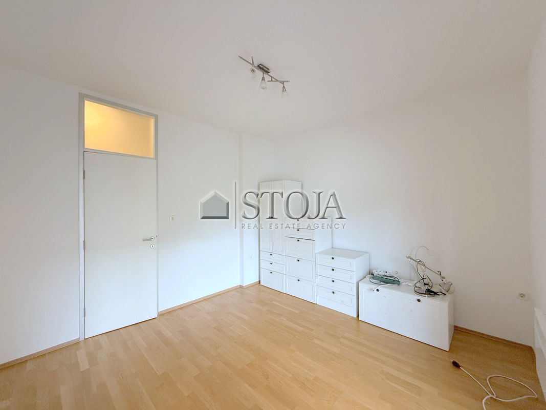 Lokacija: Ljubljana mesto, Bežigrad, Bežigrad
