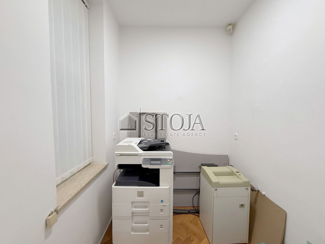 Lokacija: Ljubljana mesto, Center, Center