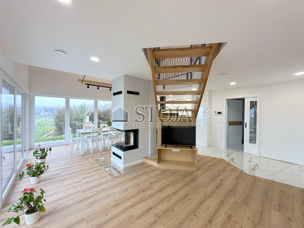 Lokacija: Ljubljana okolica, Vodice, Vodice