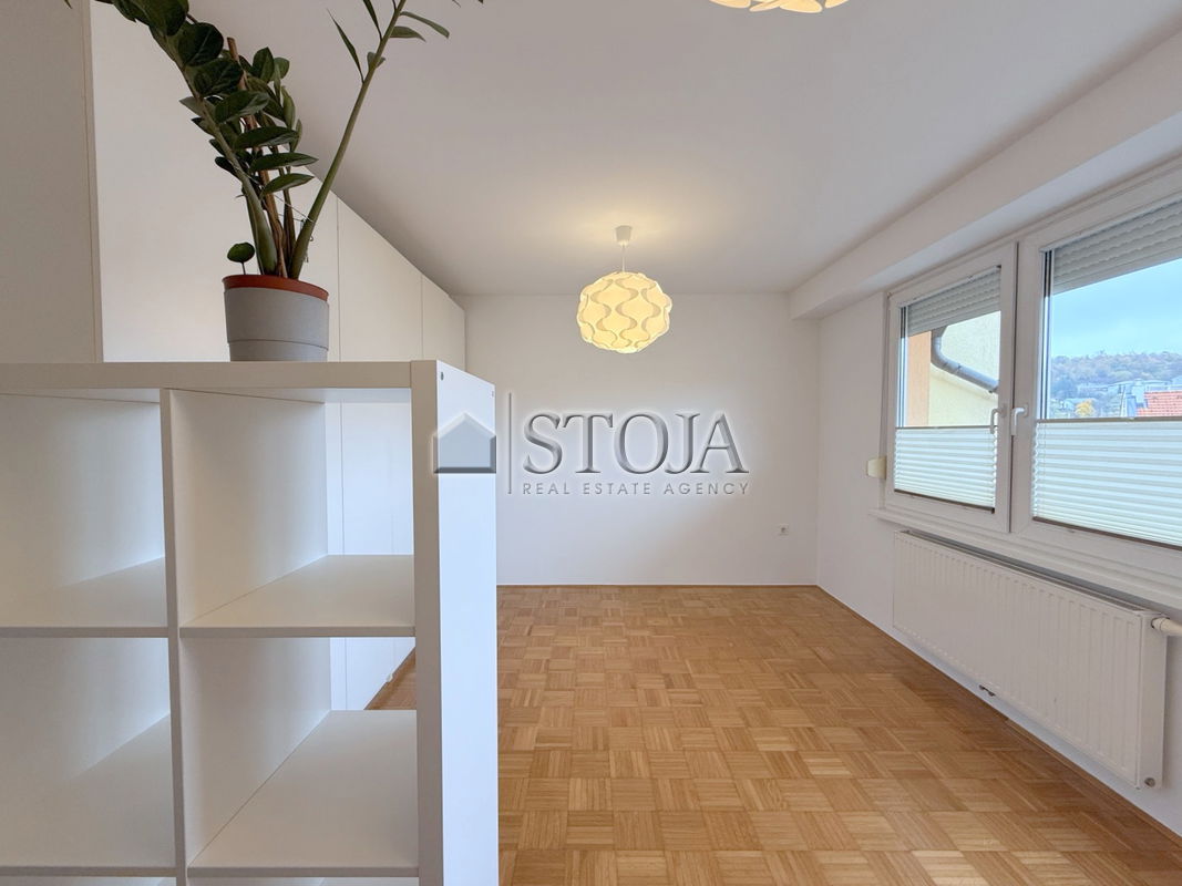 Lokacija: Ljubljana okolica, Grosuplje, Grosuplje