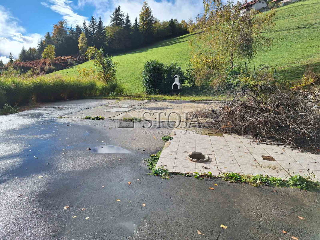 Lokacija: Ljubljana okolica, Kamnik, Podhruška