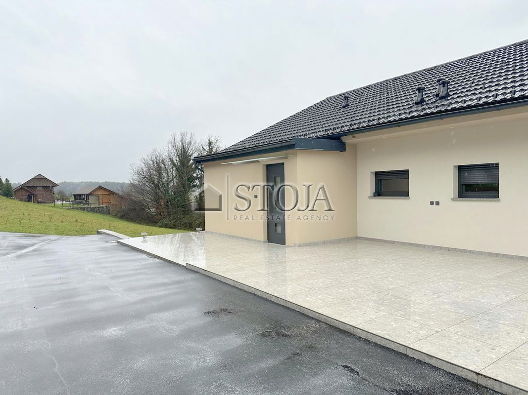 Lokacija: Ljubljana okolica, Ivančna Gorica, Ivančna Gorica