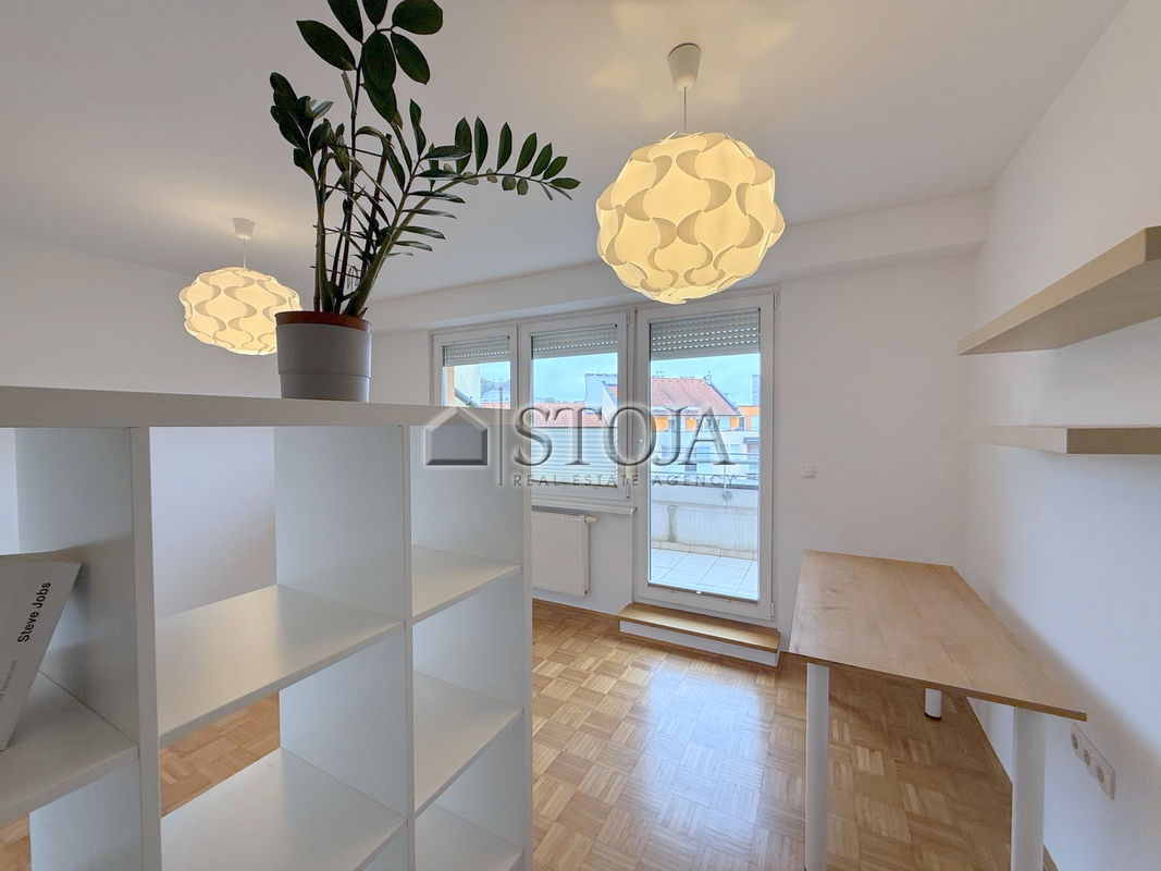 Lokacija: Ljubljana okolica, Grosuplje, Grosuplje