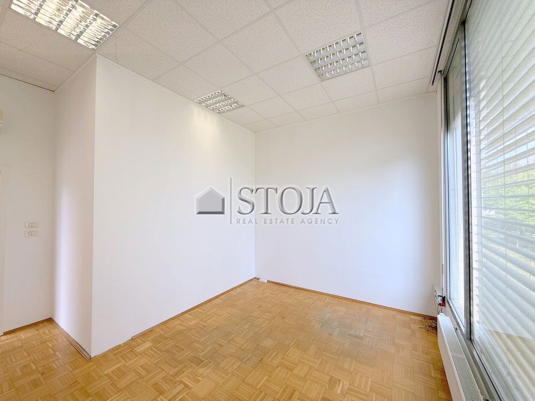 Location: Ljubljana City, Bežigrad, Bežigrajski dvor