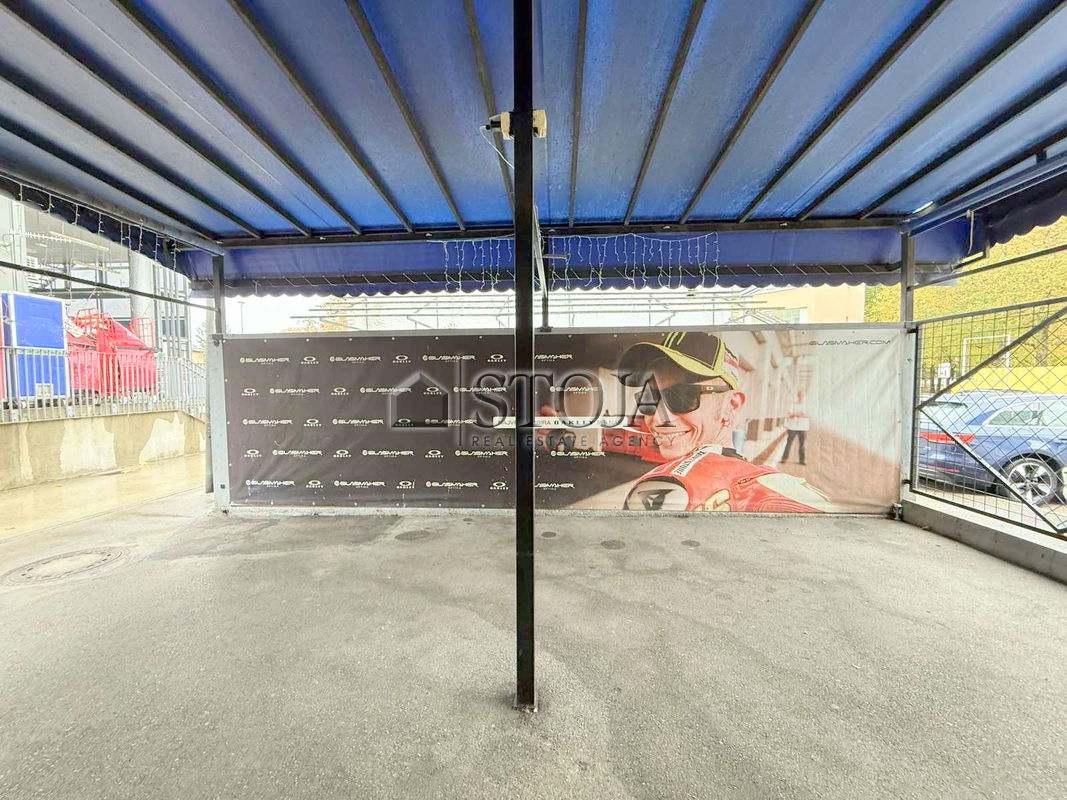 Lokacija: Ljubljana mesto, Moste-Polje, Zalog