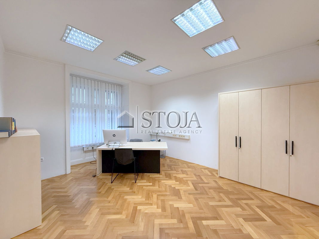 Lokacija: Ljubljana mesto, Center, Center