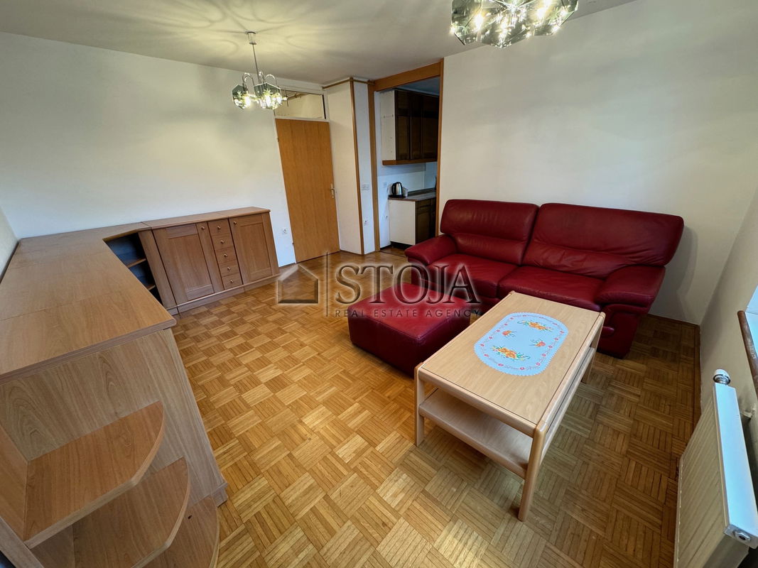 Lokacija: Ljubljana mesto, Bežigrad, Zupančičeva jama