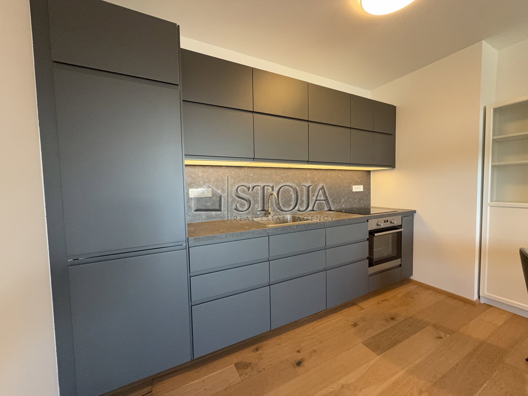 Lokacija: Ljubljana mesto, Šiška, Zg. Šiška