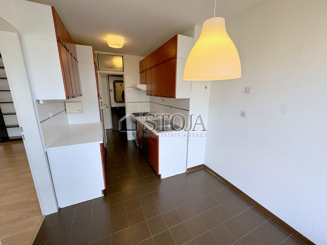 Lokacija: Ljubljana mesto, Šiška, Koseze