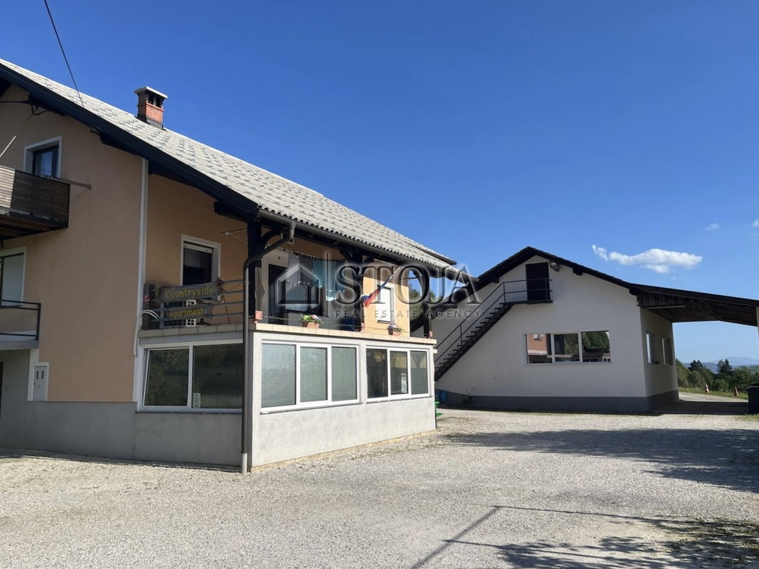 Lokacija: Ljubljana okolica, Dobrova - Polhov Gradec, Butajnova