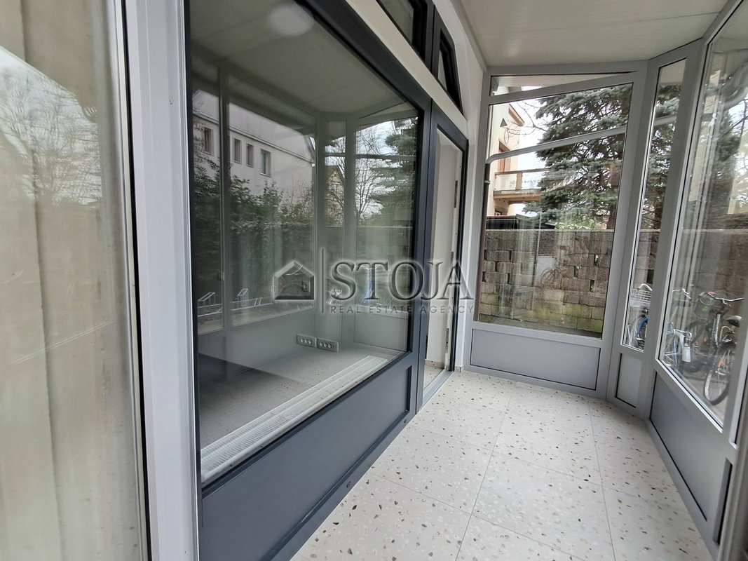 Lokacija: Ljubljana mesto, Šiška, Šiška