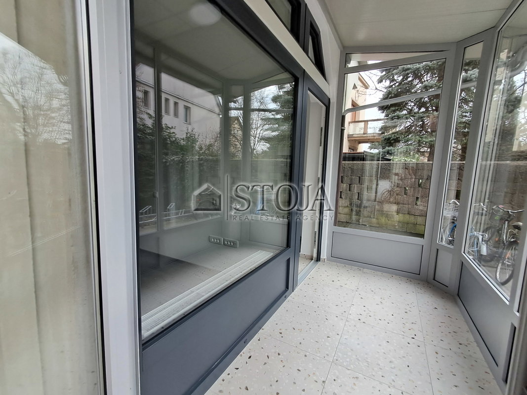 Lokacija: Ljubljana mesto, Šiška, Šiška