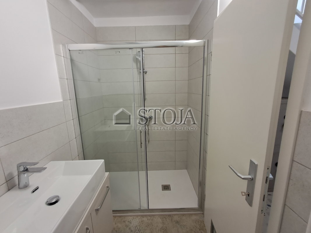 Lokacija: Ljubljana mesto, Šiška, Šiška