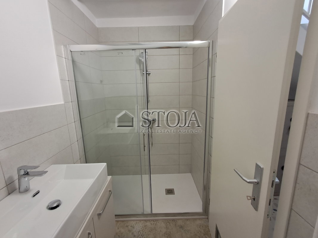 Lokacija: Ljubljana mesto, Šiška, Šiška