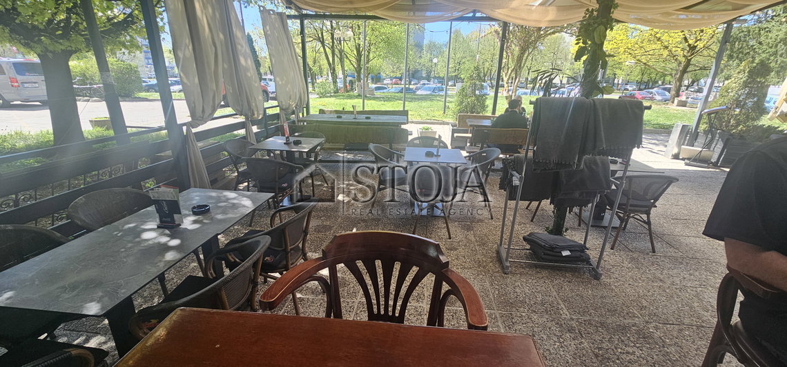 Lokacija: Ljubljana mesto, Šiška, Dravlje