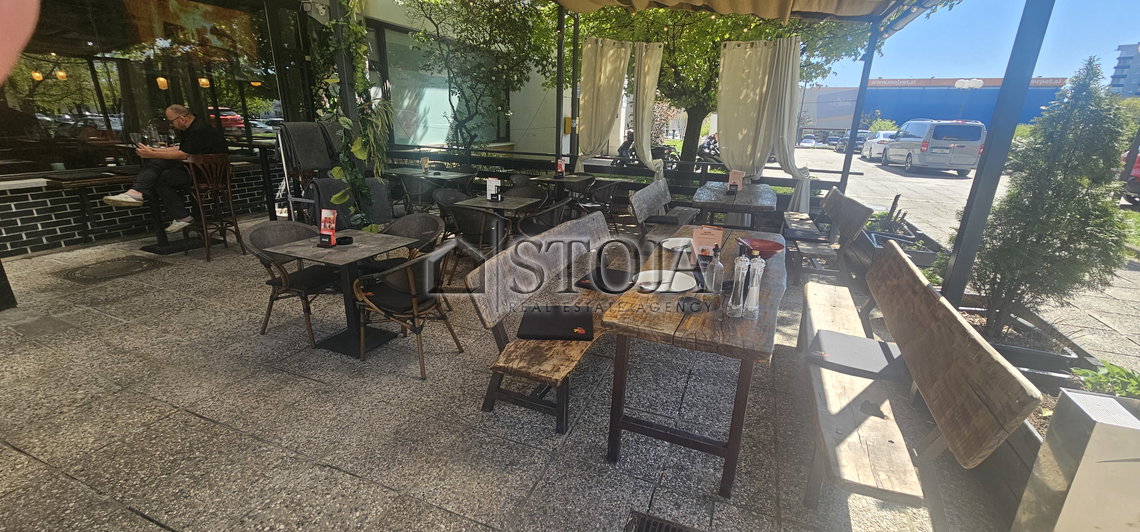 Lokacija: Ljubljana mesto, Šiška, Dravlje