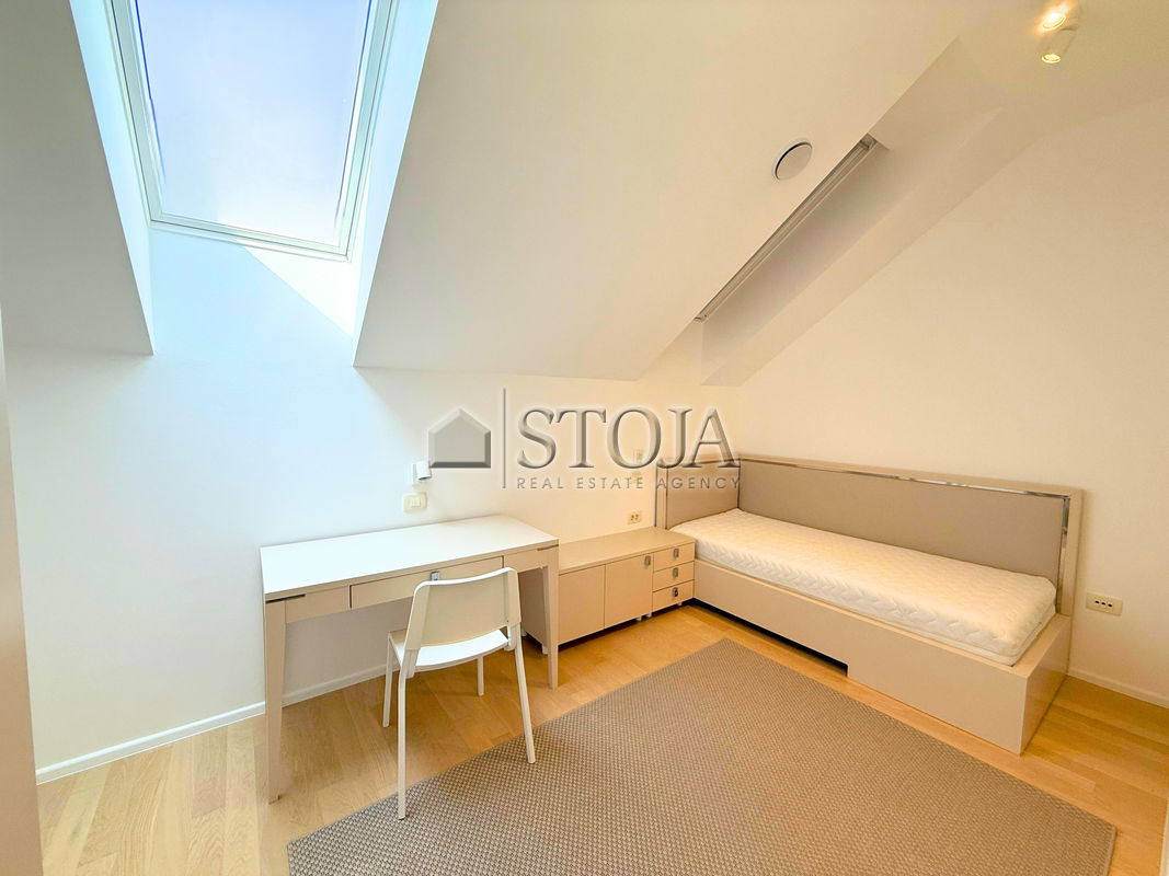 Lokacija: Ljubljana mesto, Center, Poljane