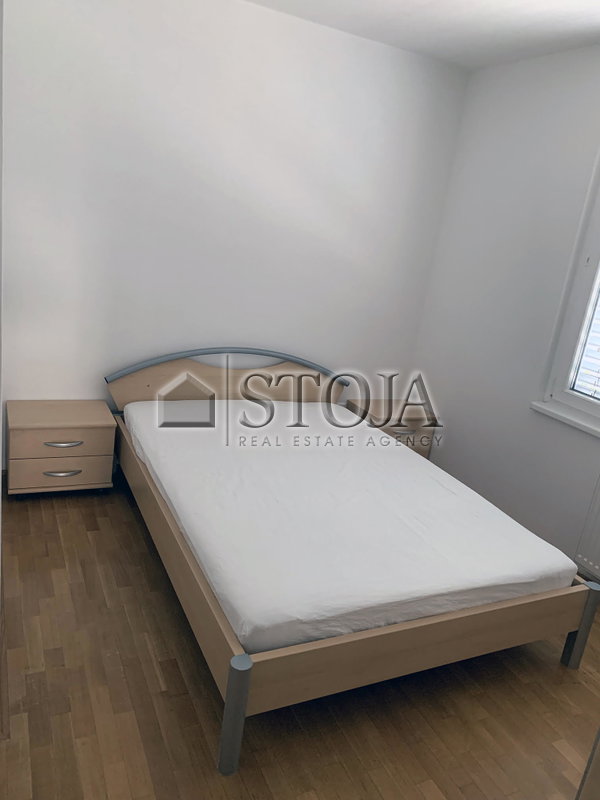 Lokacija: Ljubljana mesto, Bežigrad, Savsko naselje