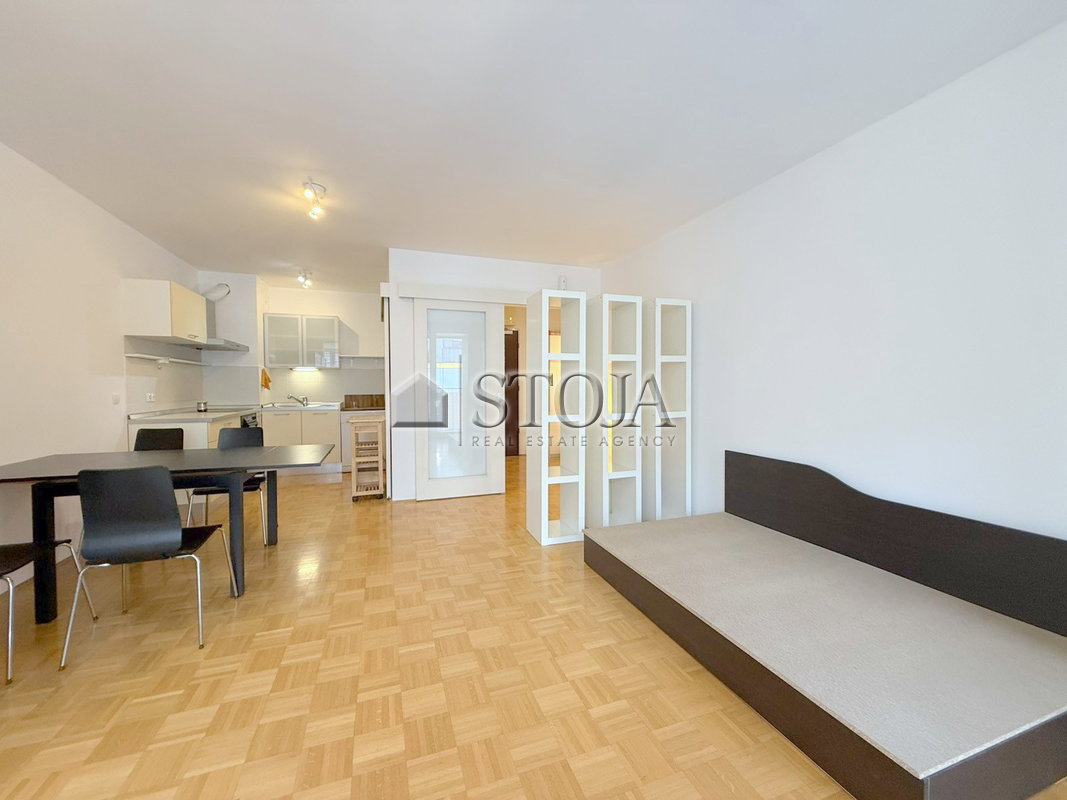 Location: Ljubljana mesto, Center, Center