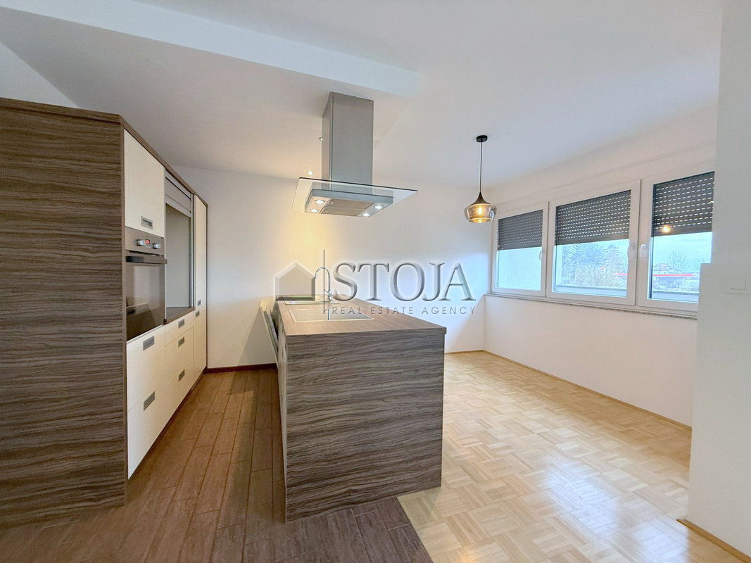 Location: Ljubljana mesto, Moste-Polje, Polje