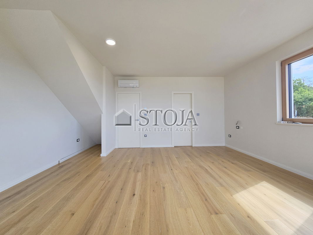 Location: , Crikvenica