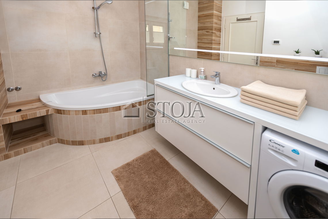 Location: Ljubljana City, Bežigrad, Bežigrad