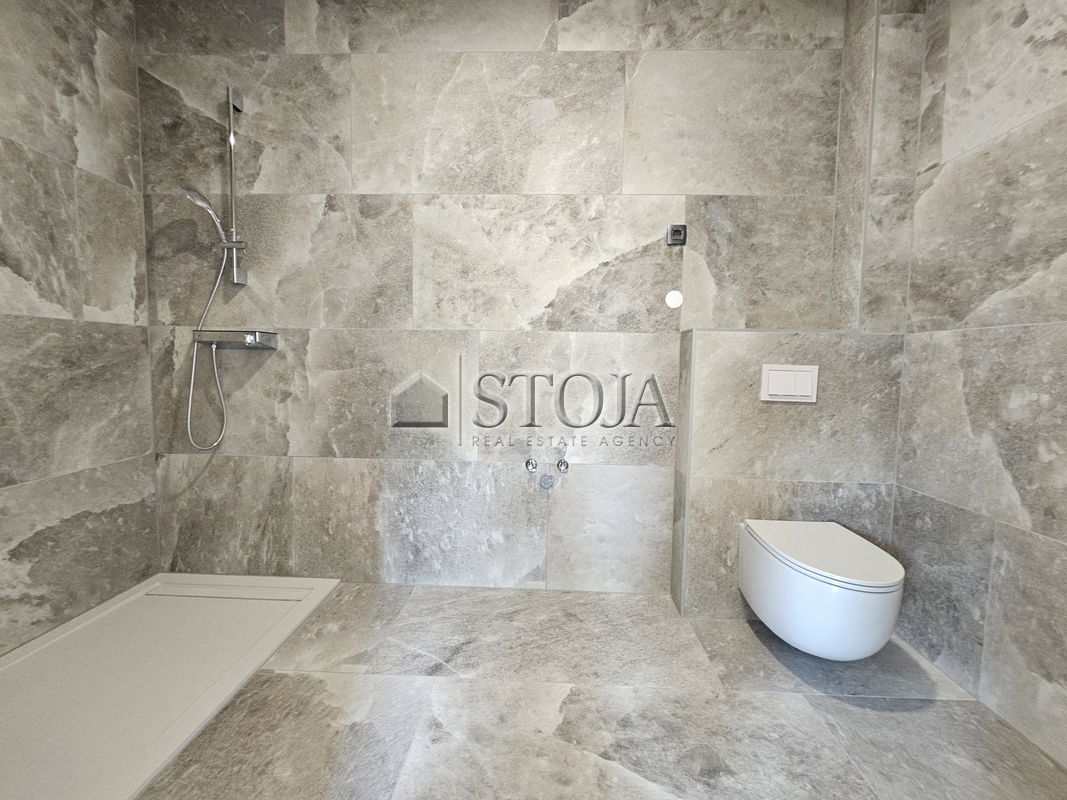 Location: , Crikvenica