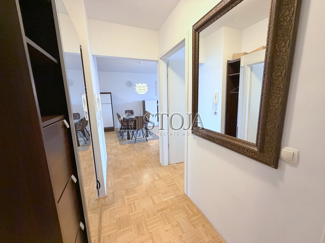 Location: Ljubljana mesto, Center, Center