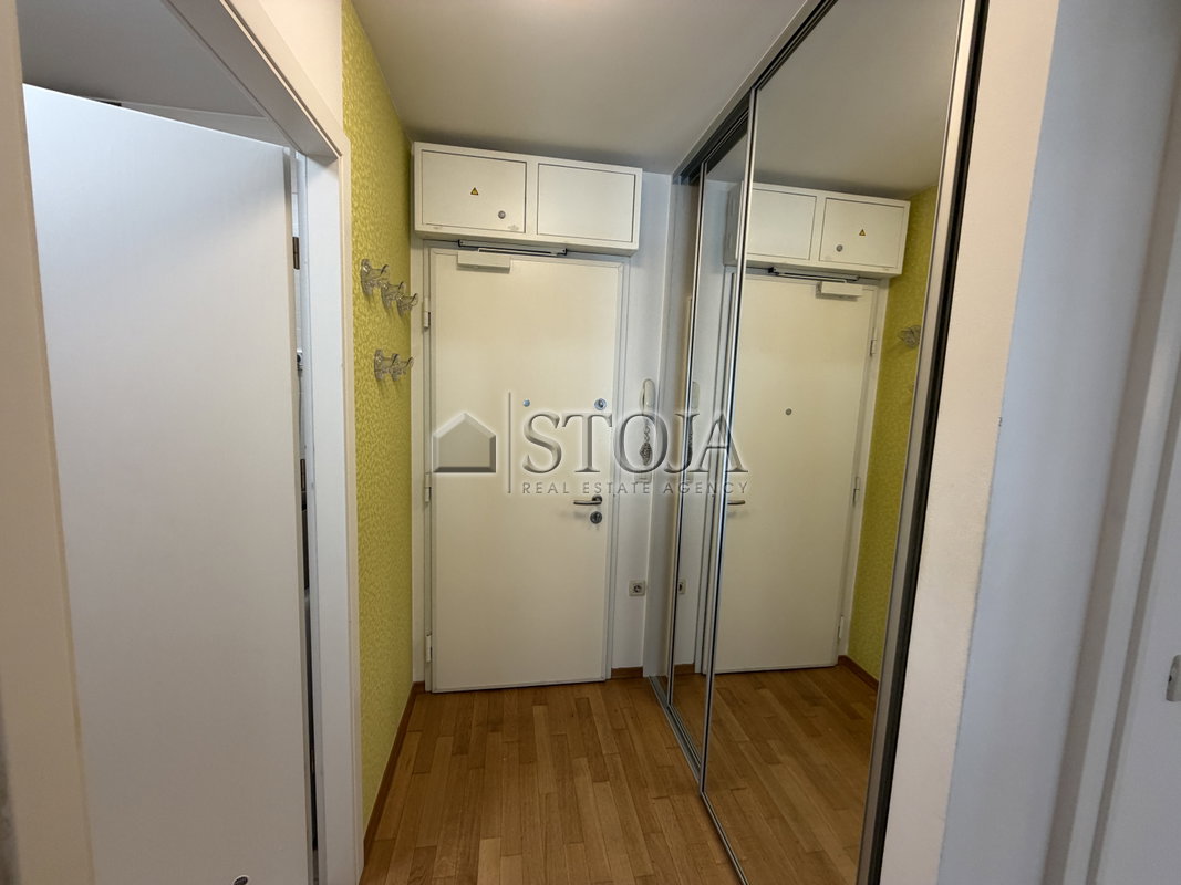 Lokacija: Ljubljana mesto, Moste-Polje, Nove Jarše
