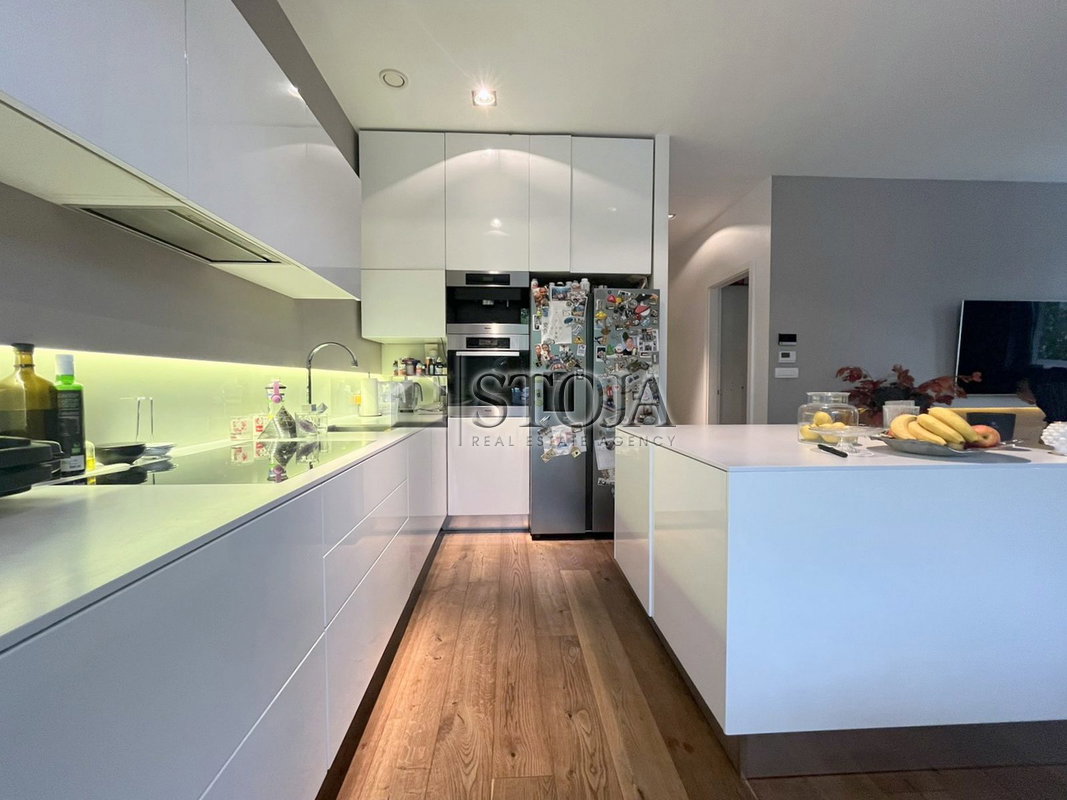 Location: Ljubljana mesto, Vič-Rudnik, Rožna dolina