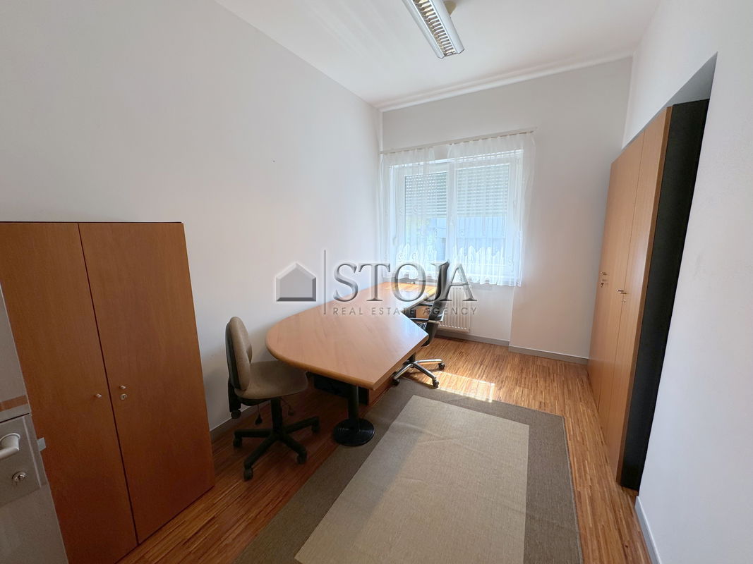 Lokacija: Ljubljana mesto, Vič-Rudnik, Kolezija