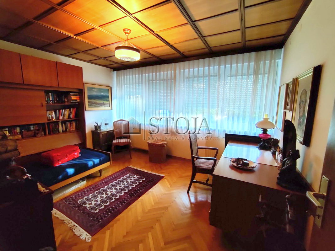 Lokacija: Ljubljana mesto, Šiška, Koseze