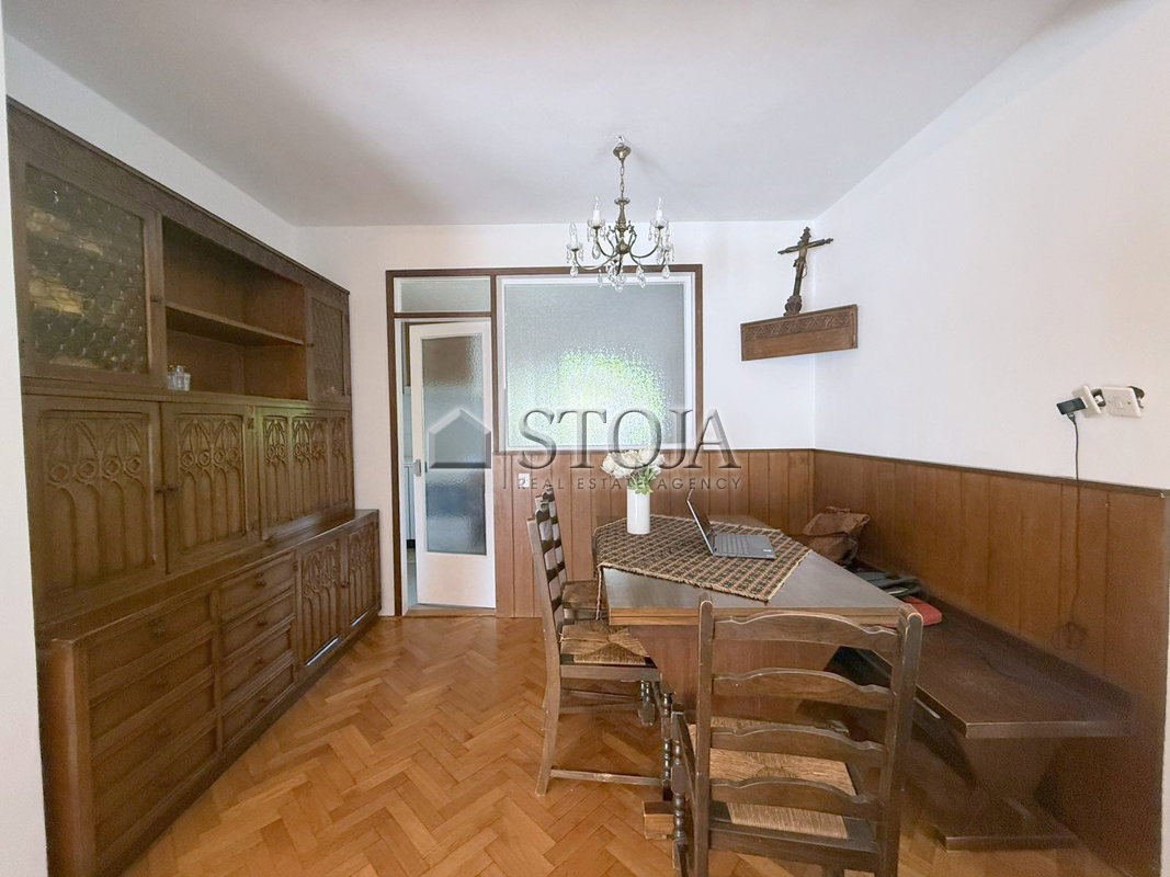 Lokacija: Ljubljana mesto, Šiška, Šiška