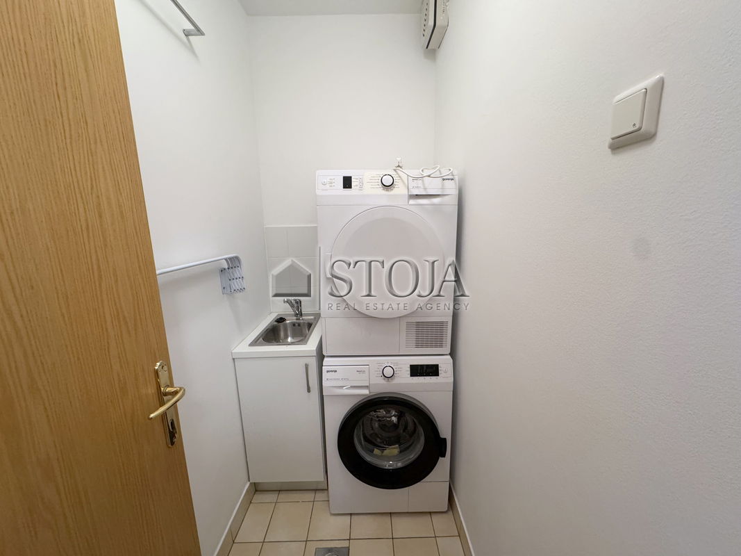 Location: Ljubljana City, Vič-Rudnik, Rožna dolina