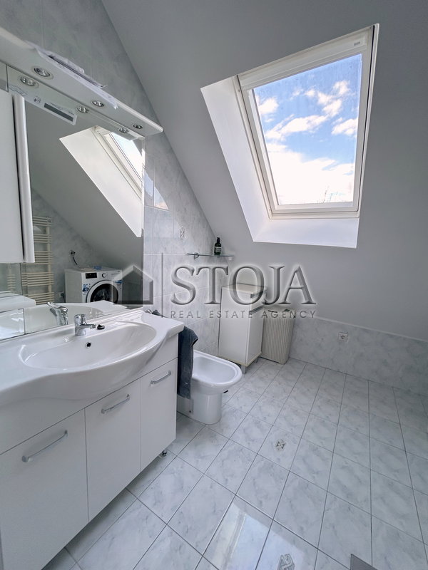 Location: Ljubljana mesto, Vič-Rudnik, Trnovo