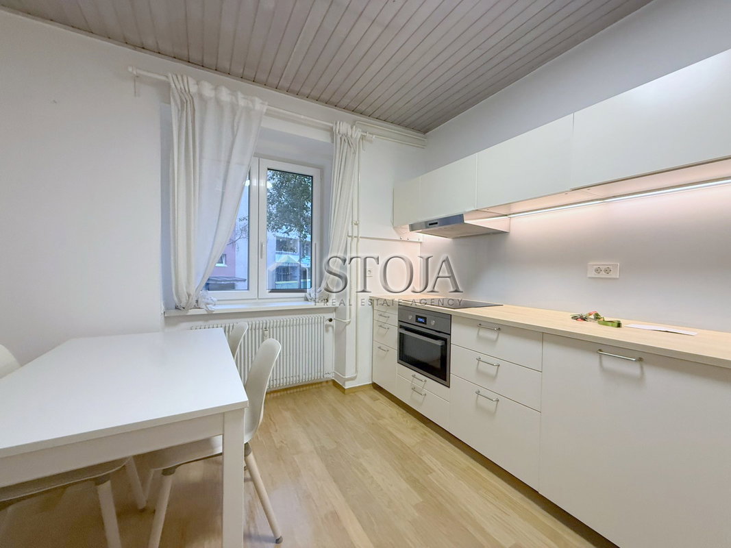 Lokacija: Ljubljana mesto, Šiška, Šiška