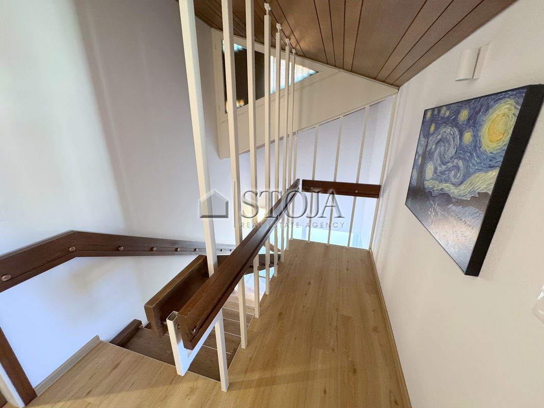 Lokacija: Ljubljana mesto, Vič-Rudnik, Trnovo