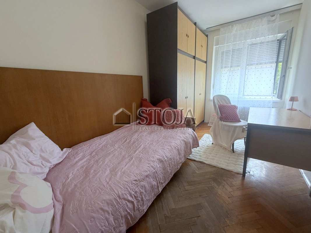 Lokacija: Ljubljana mesto, Šiška, Šiška