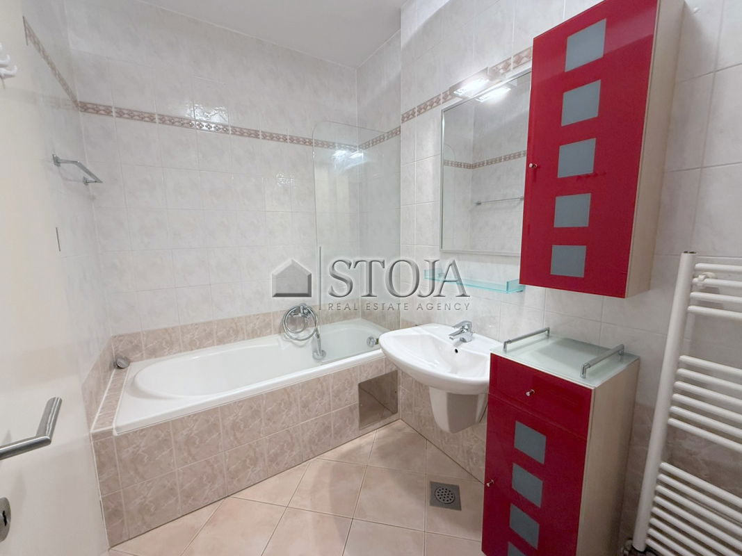 Location: Ljubljana City, Vič-Rudnik, Trnovo