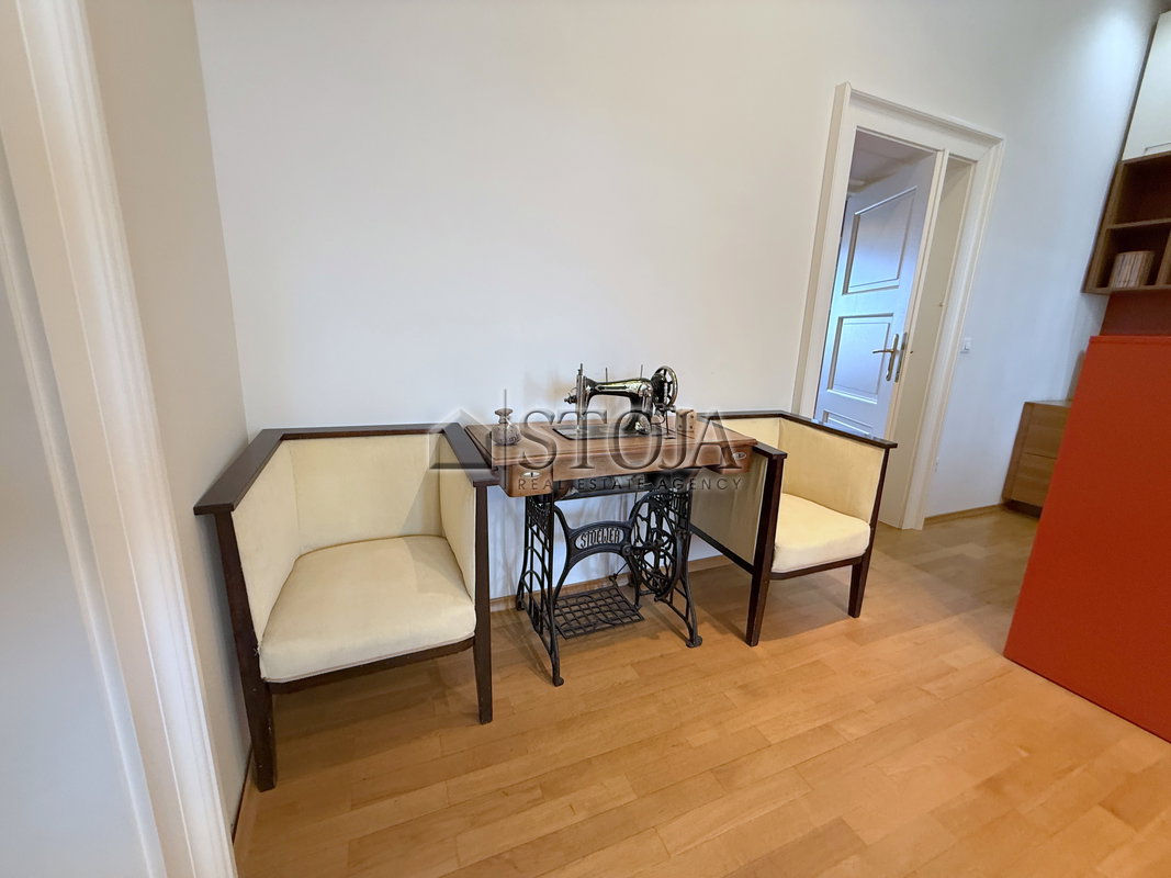 Lokacija: Ljubljana mesto, Center, Stara Ljubljana