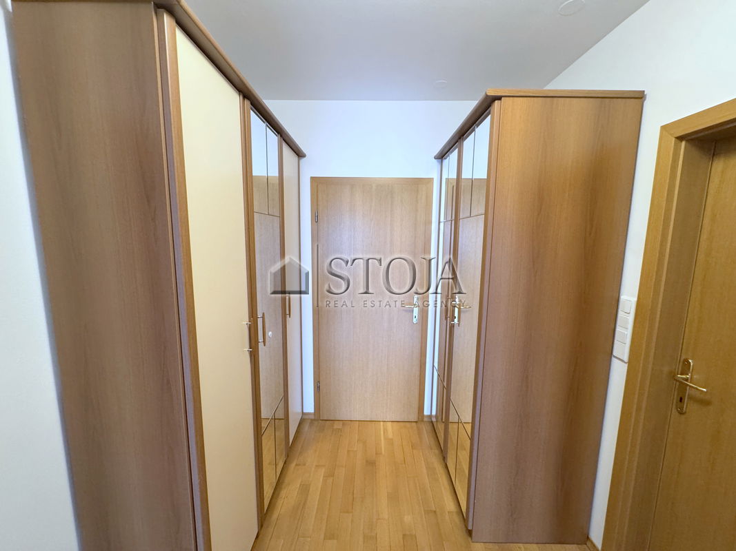 Location: Ljubljana City, Vič-Rudnik, Rožna dolina