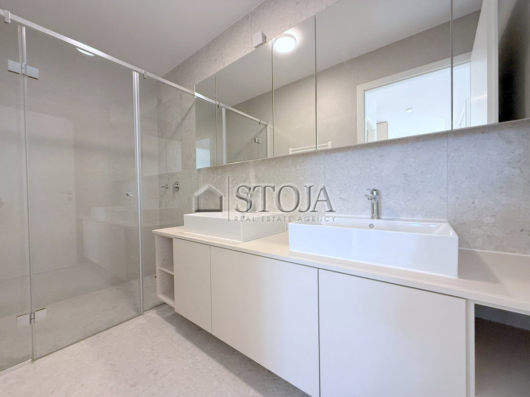 Location: Ljubljana City, Bežigrad, Ježica